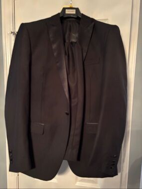 Black Men's Satin-Lapel 2 piece Tuxedo Suit Jacket & Pants